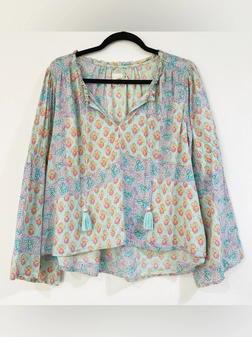 🔥 HOST PICK 🔥 Anthropologie Lilka Sweetest Dreams Bell Sleeve Top Size Medium